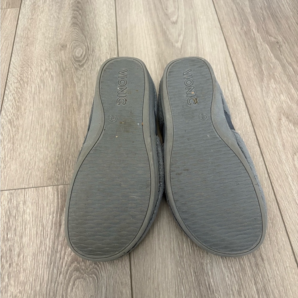 Vionic Kalia Gray Plush Slip On Slippers Shoes Women Size 8 Casual Comfort - Picture 9 of 9